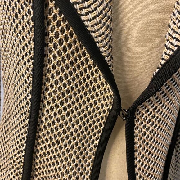 Etcetera blazer, size 2 - Picture 9 of 9